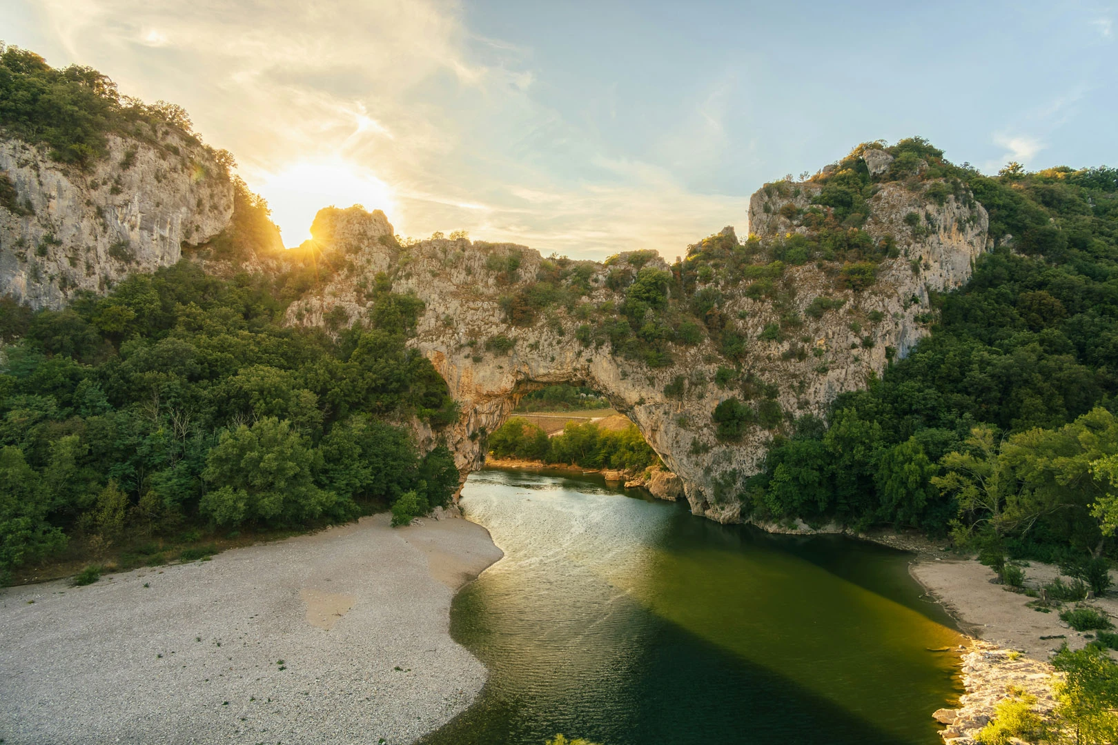 frankrijk_regio_ardeche_vallon-pont-darc